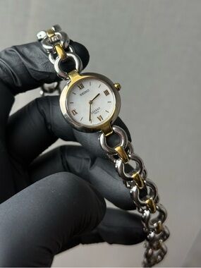 Vintage 1995 Seiko Lucent Paris 4N20-0960 Women’s Watch, Two-Tone Chain-Link